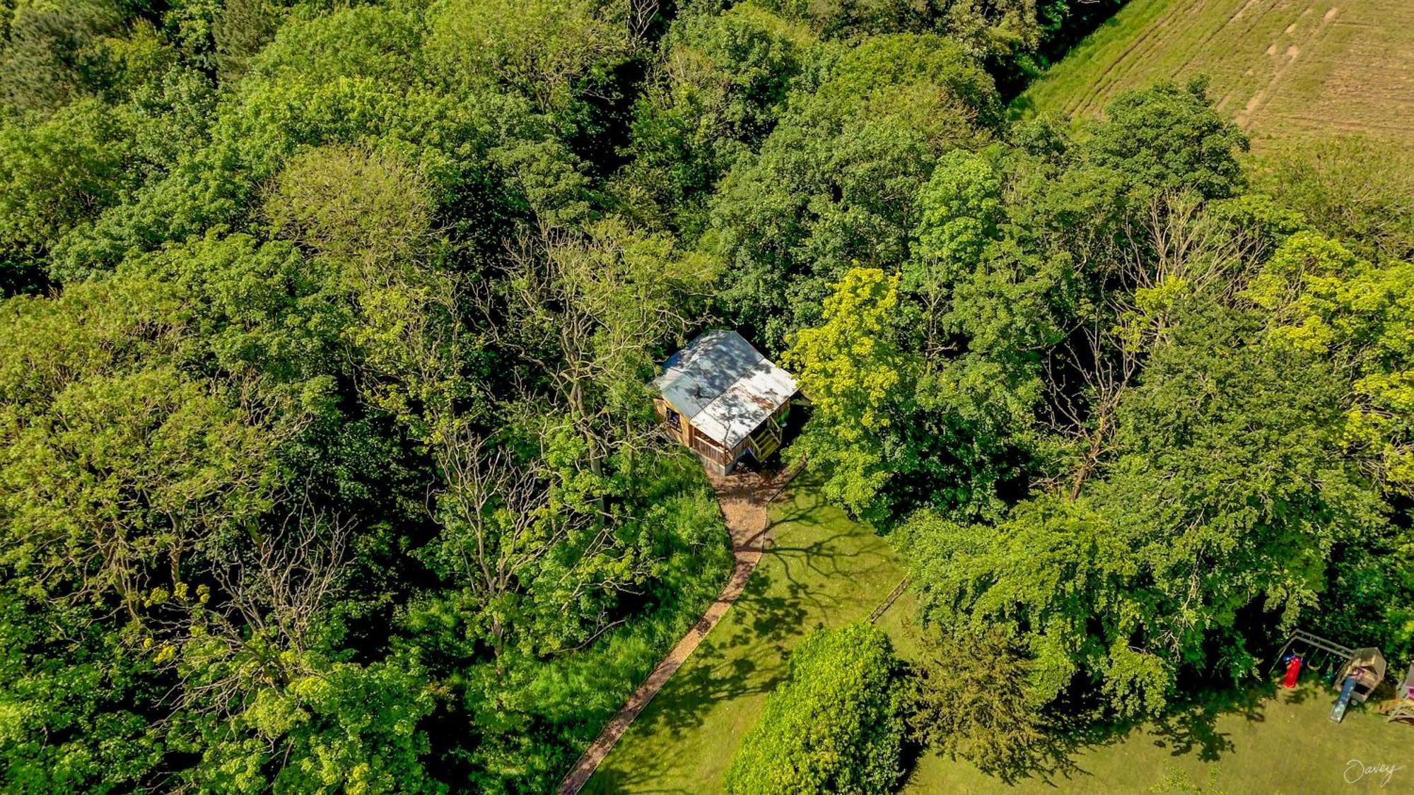 Deer View - Woodland, Beaches And Hot Tub Holiday home Kingston upon Hull